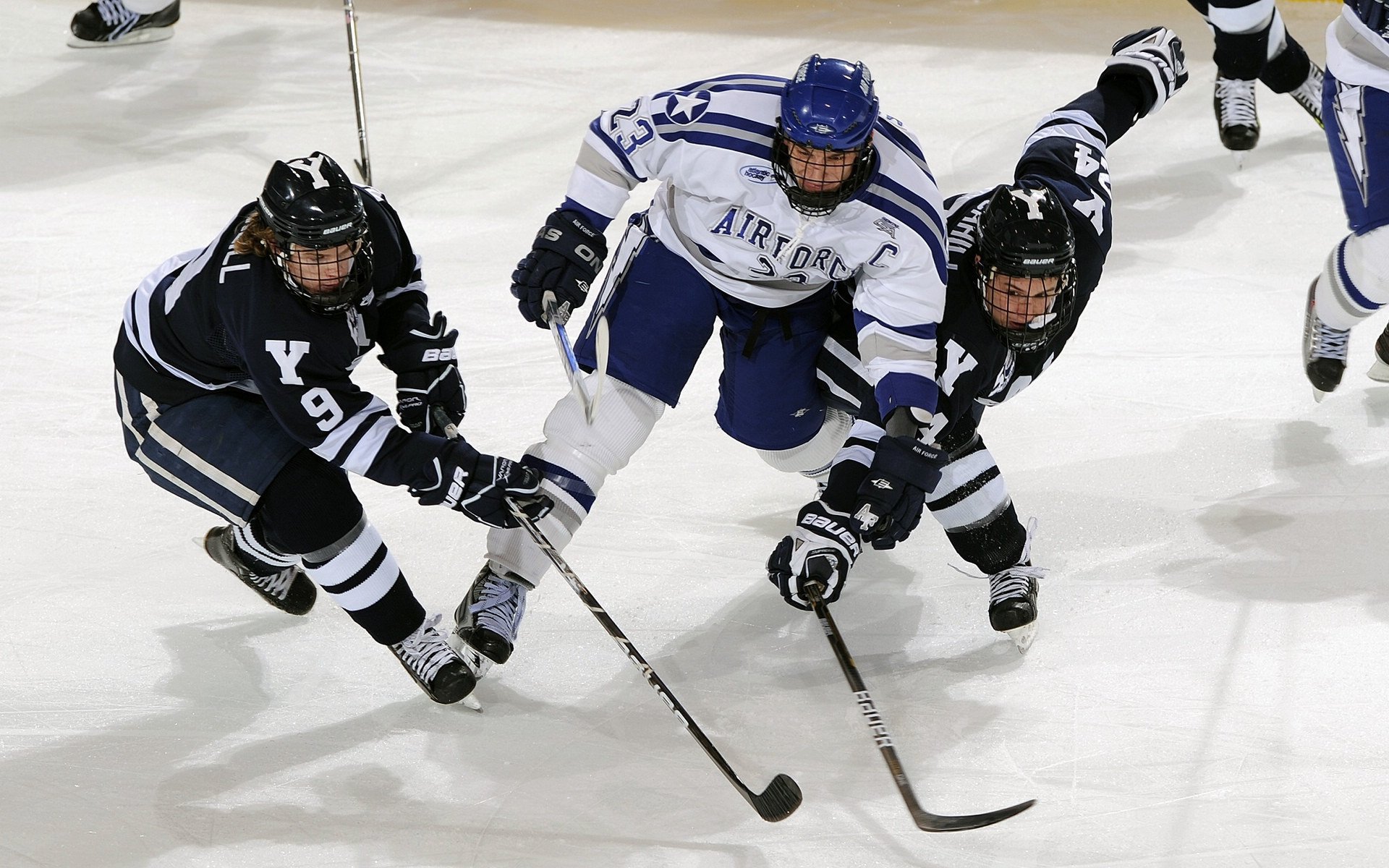 西班牙青年队在欧洲青年赛场大放异彩